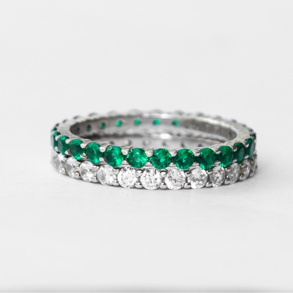 Set of 2 eternity bands minimalist 1 clear stones & 1 emerald green stones 10 - Picture 3 of 14